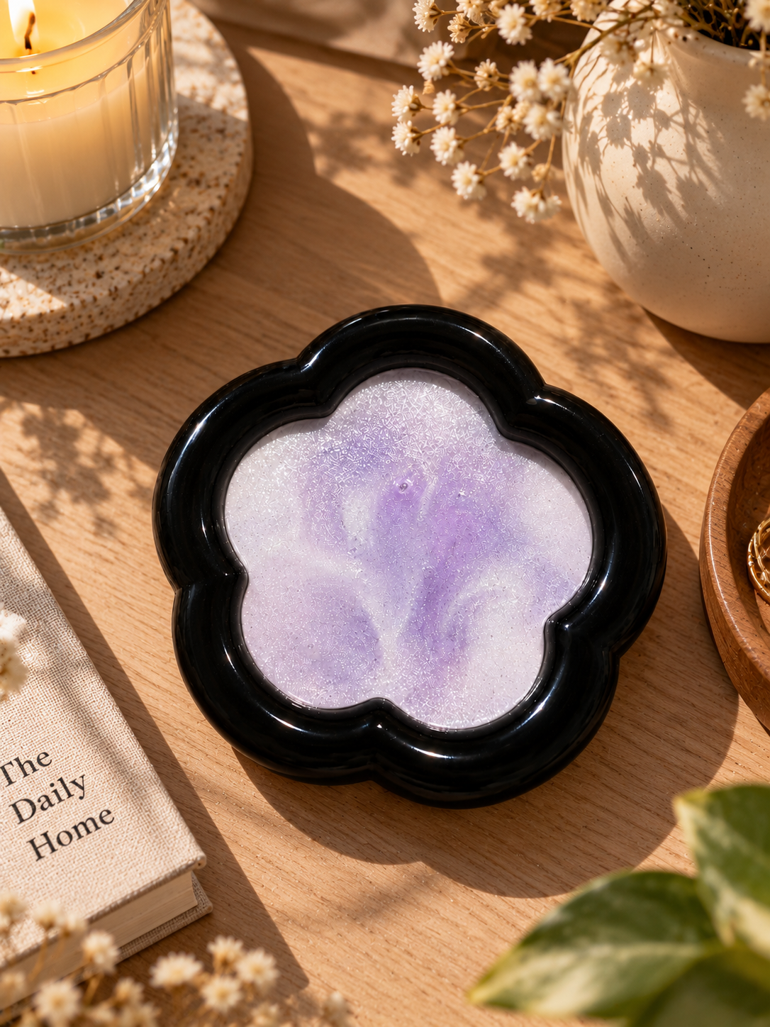 Flower-Shaped Resin Coaster | Black & Lavender